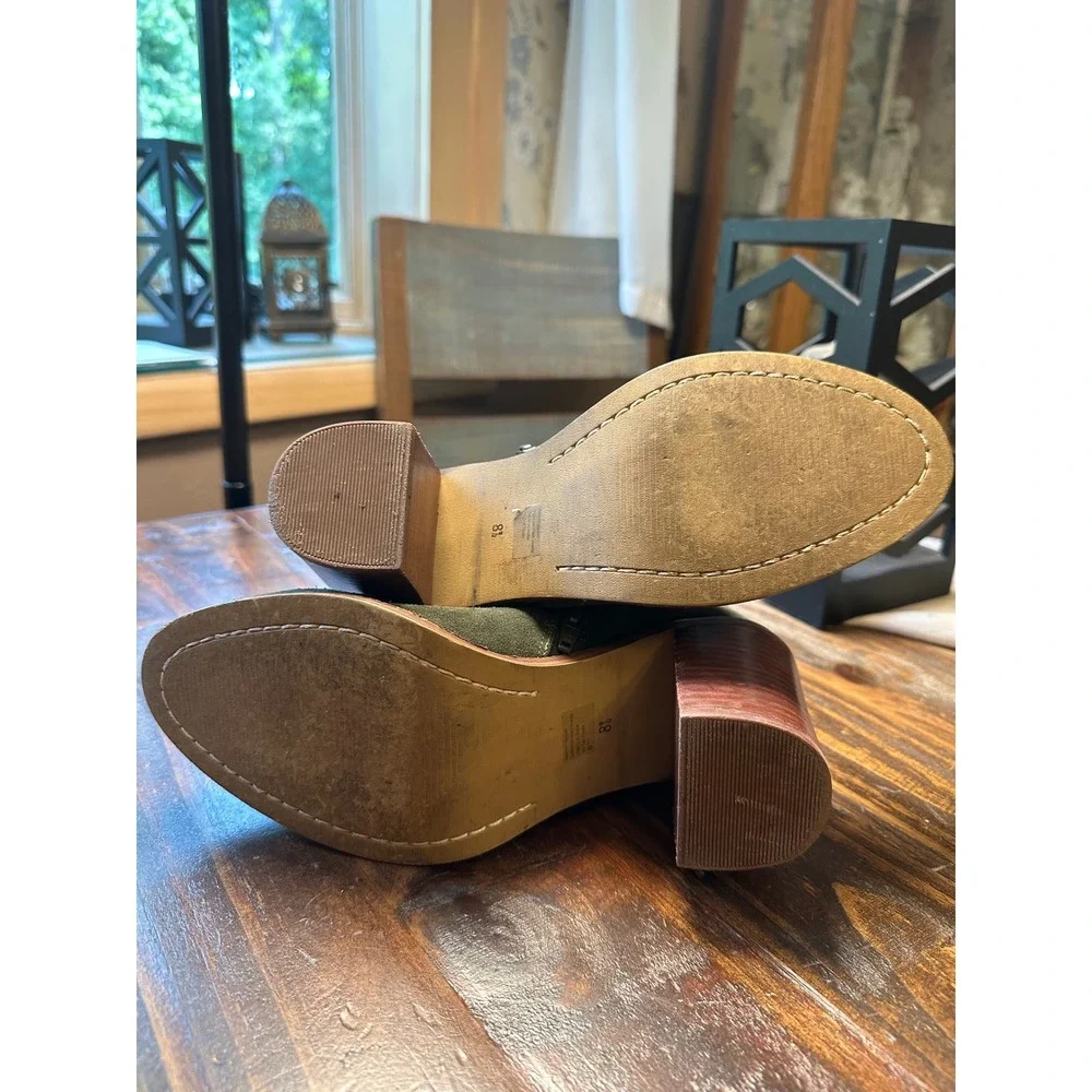 Seychelles Boots Olive Green Suede Block Heel Ankle Booties Woman's Size 8.5 Hel